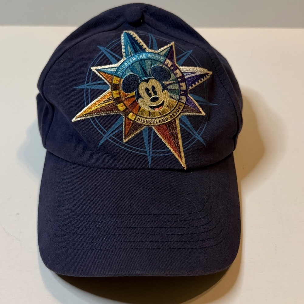 Disney Parks Mickey Mouse World Compass Passholder Hat NWT